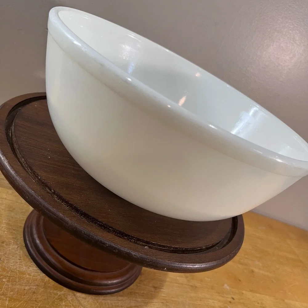 Vtg Pyrex True Opal White 404 Mixing Bowl 4 Qt Milk Glass Round Nesting